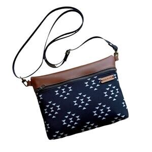 Jessie Blume Crossbody Bag, Leather Accents, Southwest tribal, Casual, Travel OS